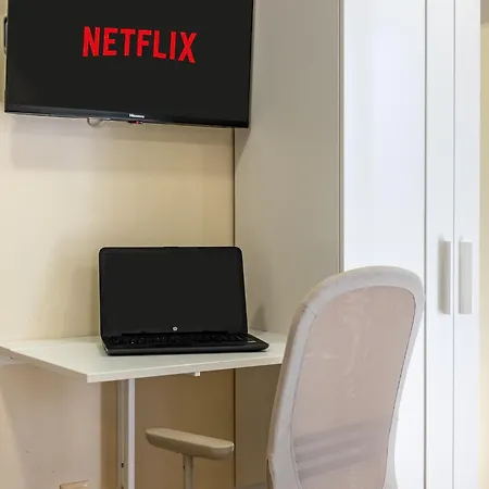 Apartment Historic Place With Paid Parking *